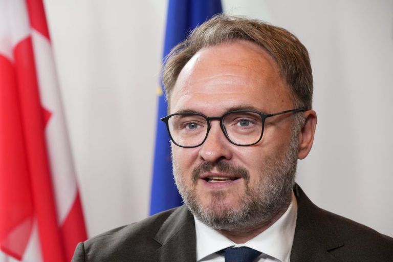 ΕΕ: Σχέδιο ανακατανομής καυσίμων για αεροσκάφη αν βαθύνει η κρίση