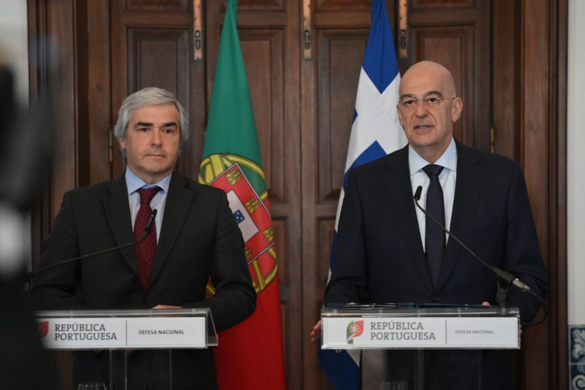 Δένδιας: Η Ελλάδα εξετάζει την αγορά στρατιωτικών αεροσκαφών C-390