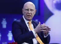 Optima Bank: Άνοιγμα στις ασφάλειες και «στοίχημα» η εξαγορά της Euroxx