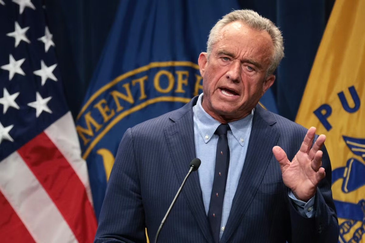 Ο RFK Jr. ανοίγει πολιτικό πόλεμο μέσα στους Ρεπουμπλικάνους με στόχο τον Bill Cassidy