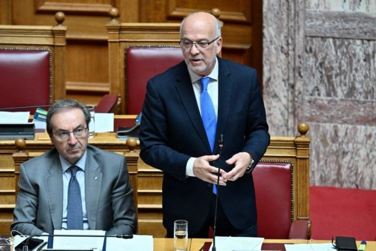 Δικογραφία κατά Φλωρίδη μετά από μήνυση της Κωνσταντοπούλου για συκοφαντική δυσφήμιση