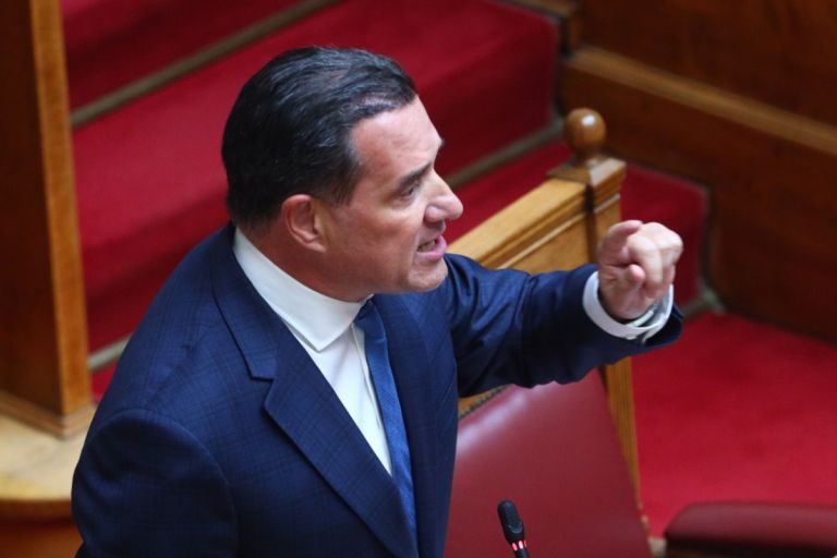 Άδωνις Γεωργιάδης κατά Γιάνη Βαρουφάκη: «Υιοθετείτε τουρκική προπαγάνδα για το Ισραήλ»