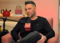 Σοκάρει ο Γιώργος Γιαννιάς: “Με καλούσε γνωστός δημοσιογράφος και αυνανιζόταν στο τηλέφωνο”