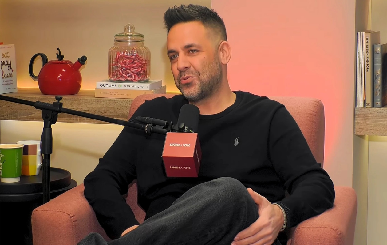 Σοκάρει ο Γιώργος Γιαννιάς: “Με καλούσε γνωστός δημοσιογράφος και αυνανιζόταν στο τηλέφωνο”
