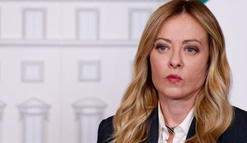 Μελόνι για αμυντικές δαπάνες: «Εμείς θα καθορίσουμε τους χρόνους, τους τρόπους και τις προτεραιότητές μας»