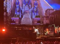 Αποθέωση για τους Iron Maiden στο ΟΑΚΑ – Άνοιξαν με το θρυλικό «Murders in the Rue Morgue»