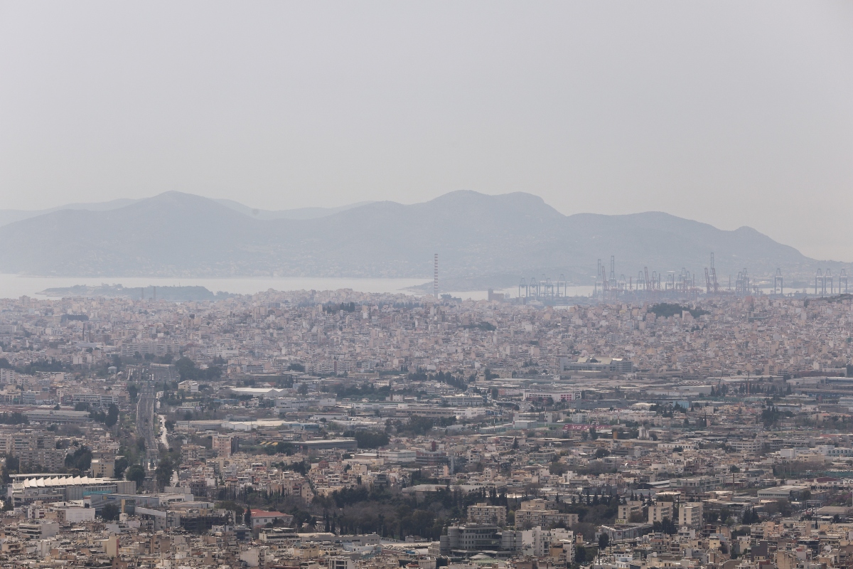 Καιρός: Έρχεται νέο κύμα αστάθειας το Σάββατο – Βροχές, νεφώσεις και αφρικανική σκόνη