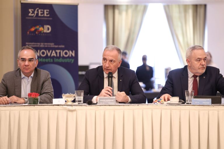 Καλαφάτης: Ενισχύουμε τις συνεργασίες για την καινοτομία στον τομέα του φαρμάκου