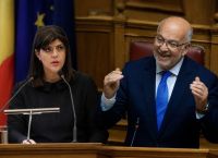 Κοβέσι κατά Φλωρίδη: «Η fast track τροπολογία για βουλευτές πλήττει τη συνεργασία με την ΕΕ»