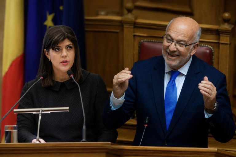 Κοβέσι κατά Φλωρίδη: «Η fast track τροπολογία για βουλευτές πλήττει τη συνεργασία με την ΕΕ»