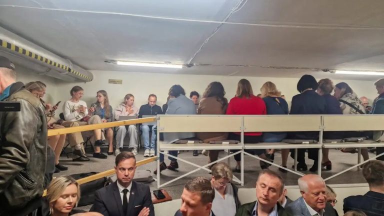 Στα καταφύγια ακόμη και ο πρωθυπουργός στη Λιθουανία μετά τον συναγερμό για drones -Αναστάτωση στη χώρα