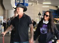 Metallica στο ΟΑΚΑ: Στην Αθήνα ο James Hetfield με την αρραβωνιαστικιά του