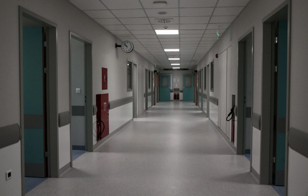 Συνελήφθη η μητέρα του 3χρονου κοριτσιού που νοσηλεύεται στη ΜΕΘ με σοβαρά τραύματα και αιμάτωμα στο κεφάλι