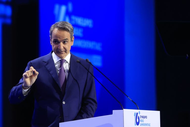 Αιχμές Μητσοτάκη για Καραμανλή – Σαμαρά: «Την ιστορία τη γράφουν οι παρόντες» – Εκλογές το 2027