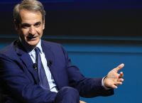 Μητσοτάκης: «Θεαματική βουτιά στο παρελθόν» για Τσίπρα – αιχμές, 2027, νέα υπουργεία!