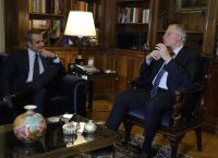 Μητσοτάκης: «Κάθε μήνας μετράει» – Μήνυμα σταθερότητας και εκλογικής ετοιμότητας στο Προεδρικό Μέγαρο