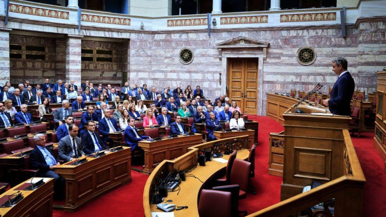 Σοκ στη ΝΔ: «10 γαλάζιοι» ζητούν νέο κόμμα – Μιλούν για “απώλεια ψυχής” και επιτελικό κράτος ελέγχου
