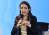 Μιχαηλίδου: «Το δημογραφικό είναι μαραθώνιος με ρυθμό σπριντ» – Η πολιτική μάχη για τις γεννήσεις