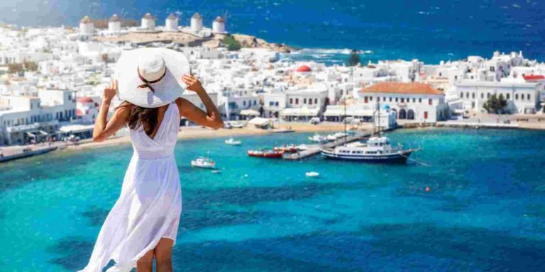 Νέο «φρένο» στην τουριστική δόμηση: Από 8 έως 16 στρέμματα η αρτιότητα στα hotspots