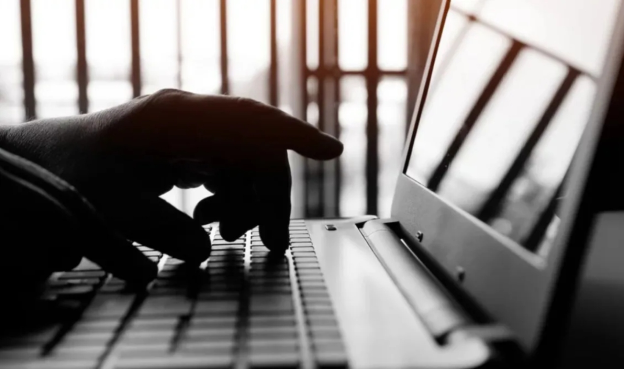 Συναγερμός για νέα απάτη: Ψεύτικα email με “άρωμα” ΕΛ.ΑΣ. και θέμα “εισβολή κυβερνοεγκλήματος”