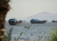Ο Τραμπ “παγώνει” τη συμφωνία με το Ιράν: Φόβοι για παγκόσμιο σοκ αν τιναχτεί το deal
