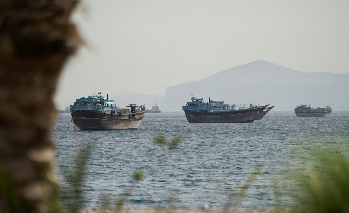 Ο Τραμπ “παγώνει” τη συμφωνία με το Ιράν: Φόβοι για παγκόσμιο σοκ αν τιναχτεί το deal