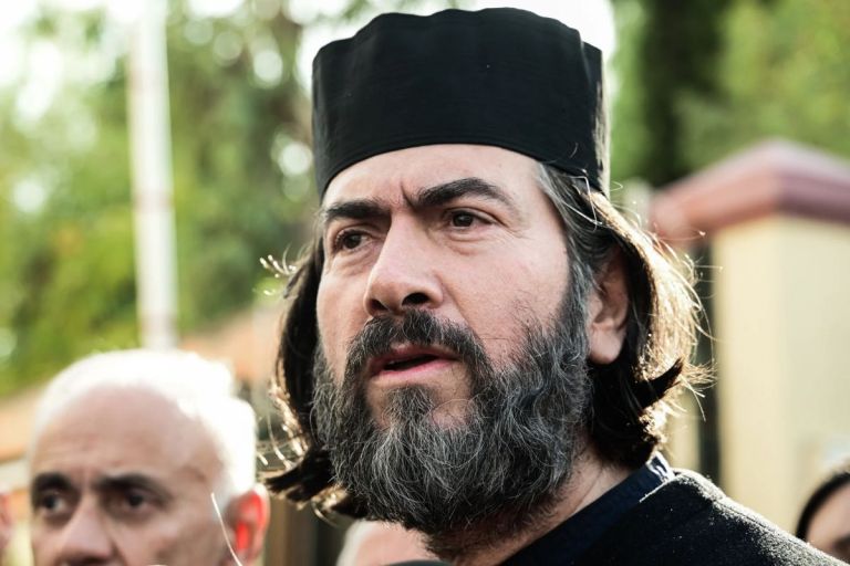 Πατέρας Αντώνιος: Πρόταση για παραπομπή σε δίκη για τα οικονομικά της Κιβωτού