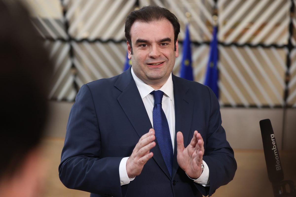 Πιερρακάκης: «Δεν είμαστε σε στασιμοπληθωρισμό, αλλά η τάση είναι υπαρκτή»