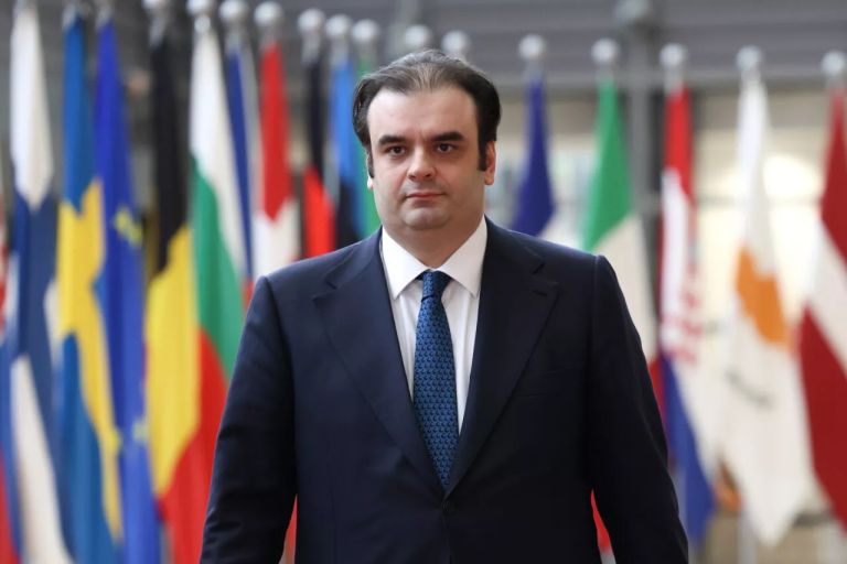 «Αν δεν ανοίξει το Ορμούζ, έρχεται “μαύρος” Ιούλιος για την Ευρώπη» – Σήμα συναγερμού Πιερρακάκη