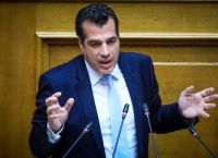 Πλεύρης: Κλειστές δομές και απελάσεις για τις μεταναστευτικές ροές στην Κρήτη