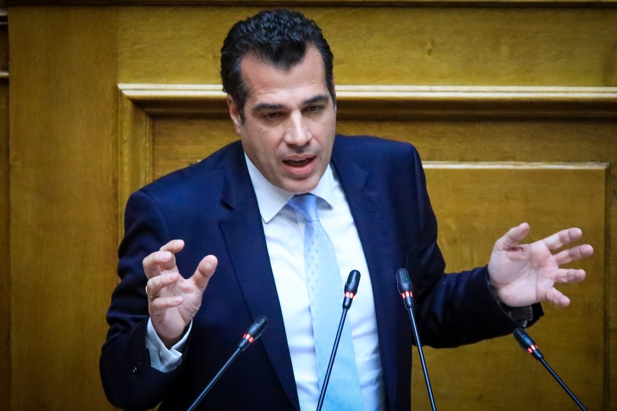 Πλεύρης: Κλειστές δομές και απελάσεις για τις μεταναστευτικές ροές στην Κρήτη