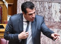 Πλεύρης: «Θα προχωρήσουμε με τη δομή στο Ηράκλειο» – Πίεση στο μεταναστευτικό και νέα ευρωπαϊκή σκληρή γραμμή