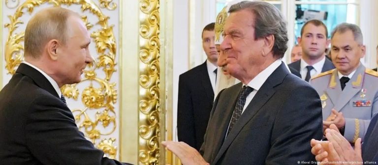 Ουκρανία: Ο Σρέντερ ως έντιμος διαμεσολαβητής;
