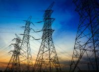 Ρεύμα: «Έσπασε» το φράγμα των 122 ευρώ/MWh – Νέο κύμα ανατιμήσεων στην ενέργεια