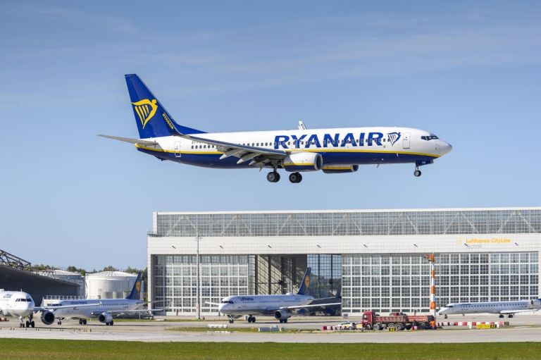 Ryanair: Οριστική αποχώρηση από τη Θεσσαλονίκη – Αβέβαιο το μέλλον των εργαζομένων