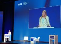 Οι άξονες για τον ελληνικό τουρισμό που θέτει η νέα πρόεδρος του ΣΕΤΕ, Αγάπη Σμπώκου