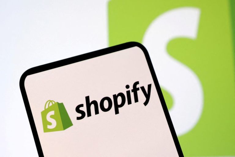 Shopify: Τα eShop πλέον «μιλούν» με ChatGPT και Claude