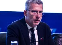 Ο Σκέρτσος «αδειάζει» την Εστία: «Σενάρια φαντασίας για Στουρνάρα και μεταβατικό πρωθυπουργό»