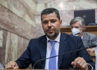 ΔΕΗ: Πώς ανακατεύει την τράπουλα στην κινητή τηλεφωνία
