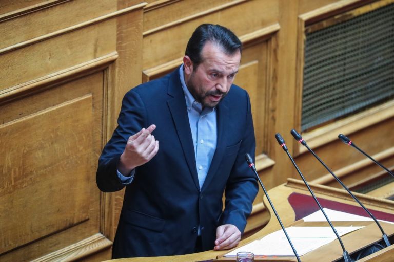 Βαρύ εσωκομματικό “μπαράζ” στον ΣΥΡΙΖΑ: Παππάς πιέζει για ενότητα – «Αλέξη, μίλα με τον Σωκράτη»