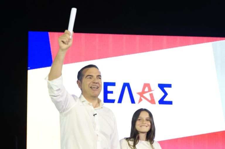Οι 25 καλλιτέχνες που συνυπογράφουν τη διακήρυξη Τσίπρα για την ΕΛΑΣ
