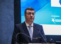 Τζιτζικώστας προς αεροπορικές: «Ακυρώνετε πτήσεις; Θα αποζημιώνετε τους επιβάτες»