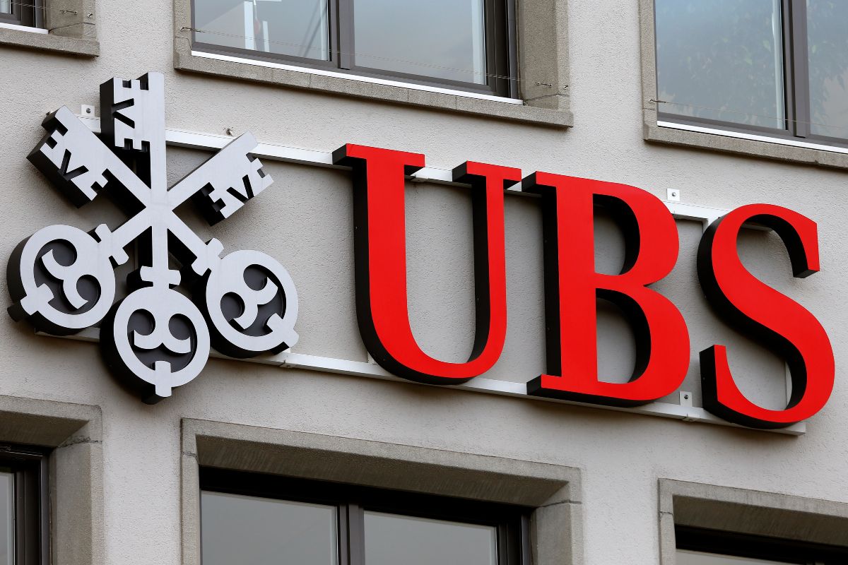 UBS: Η ελληνική οικονομία αντέχει, αλλά η ενέργεια πιέζει την ανάπτυξη
