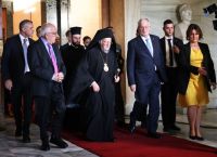 Ιστορική παρέμβαση Βαρθολομαίου στη Βουλή: Μήνυμα με γεωπολιτικές αιχμές