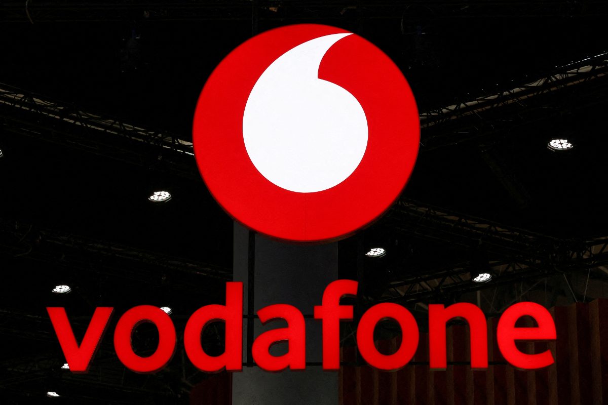 Vodafone: Εξαγοράζει το 49% της VodafoneThree με 5,8 δισ. δολάρια