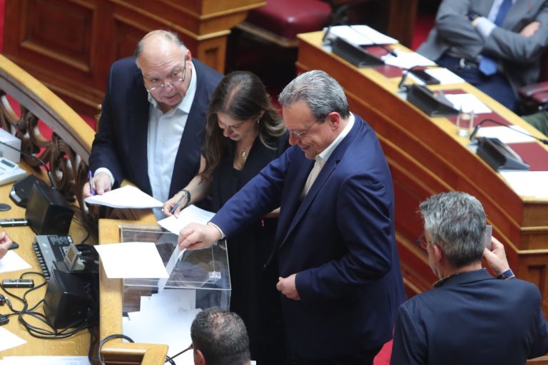 ΟΠΕΚΕΠΕ: Καταψηφίστηκαν οι προτάσεις για τη σύσταση προανακριτικής για Λιβανό,Αραμπατζή
