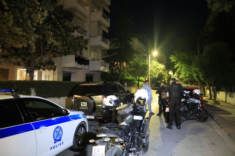 Χολαργός: Άνδρας πυροβόλησε και τραυμάτισε τη γυναίκα του και μετά αυτοκτόνησε