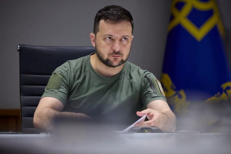 Ουκρανία: Κατάπαυση πυρός από τα μεσάνυχτα ανακοινώνει ο Ζελένσκι