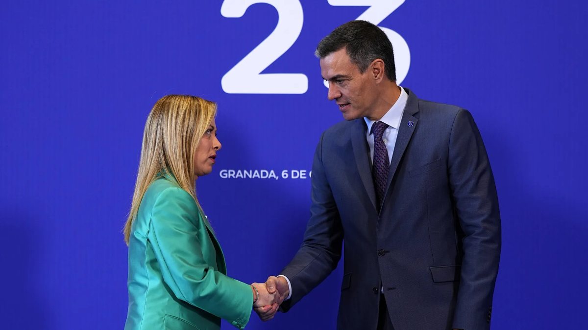 Μελόνι – Σάντσεθ: Έντονη αντιπαράθεση στη Σύνοδο Κορυφής για το μεταναστευτικό