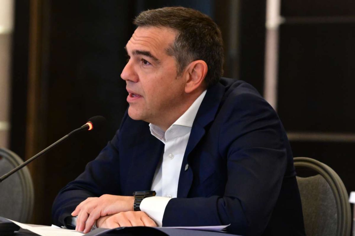 Τσίπρας προς τους τομεάρχες της ΕΛ.Α.Σ.: «Προσοχή στις πεπονόφλουδες» – Σήμα πολιτικής ετοιμότητας